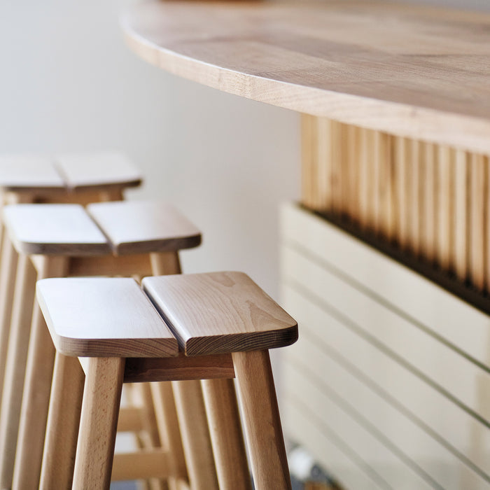 Form &amp; Refine - Angle Barhocker