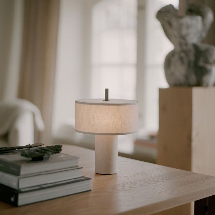 New Works - Margin Portable LED Tischleuchte | beige